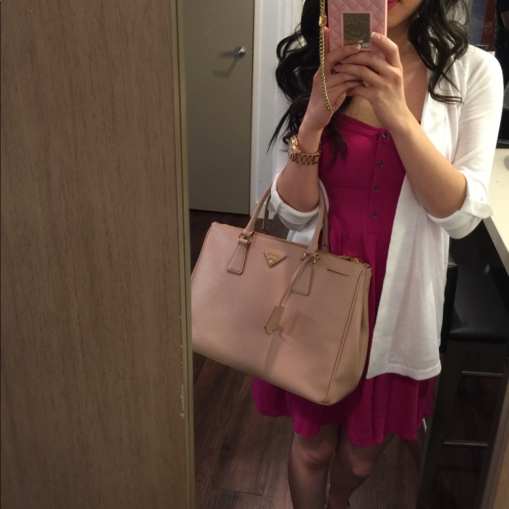 Lux Prada Galleria Saffiano leather tote - Picture 2 of 16
